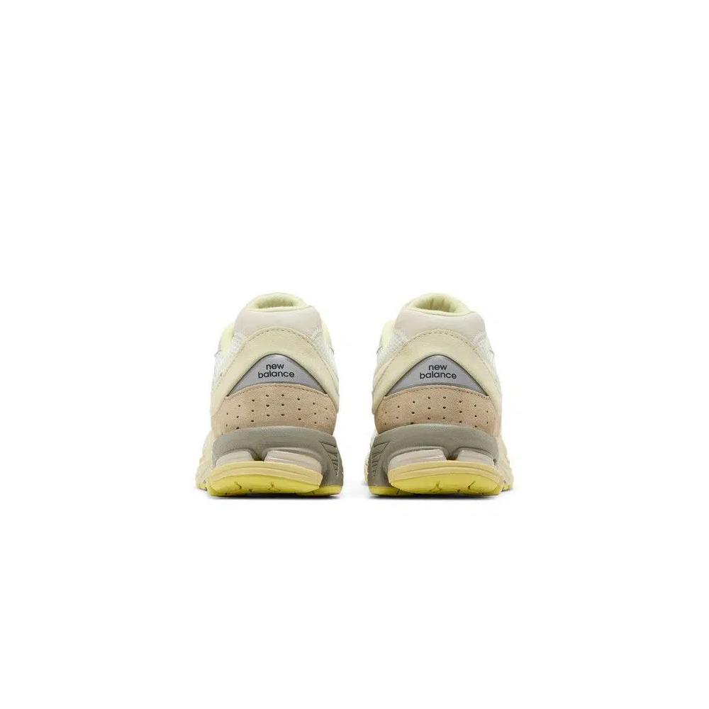 Кроссовки AURALEE x New Balance 2002R 'White' 6