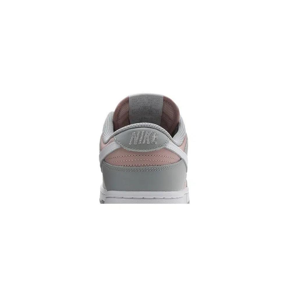 Кроссовки Nike Wmns Dunk Low 'Soft Grey Pink' 8