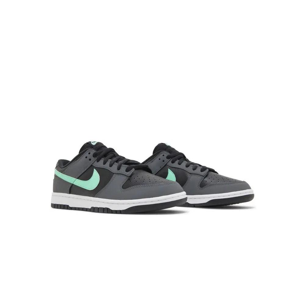 Кроссовки Nike Dunk Low 'Black Green Glow' 8