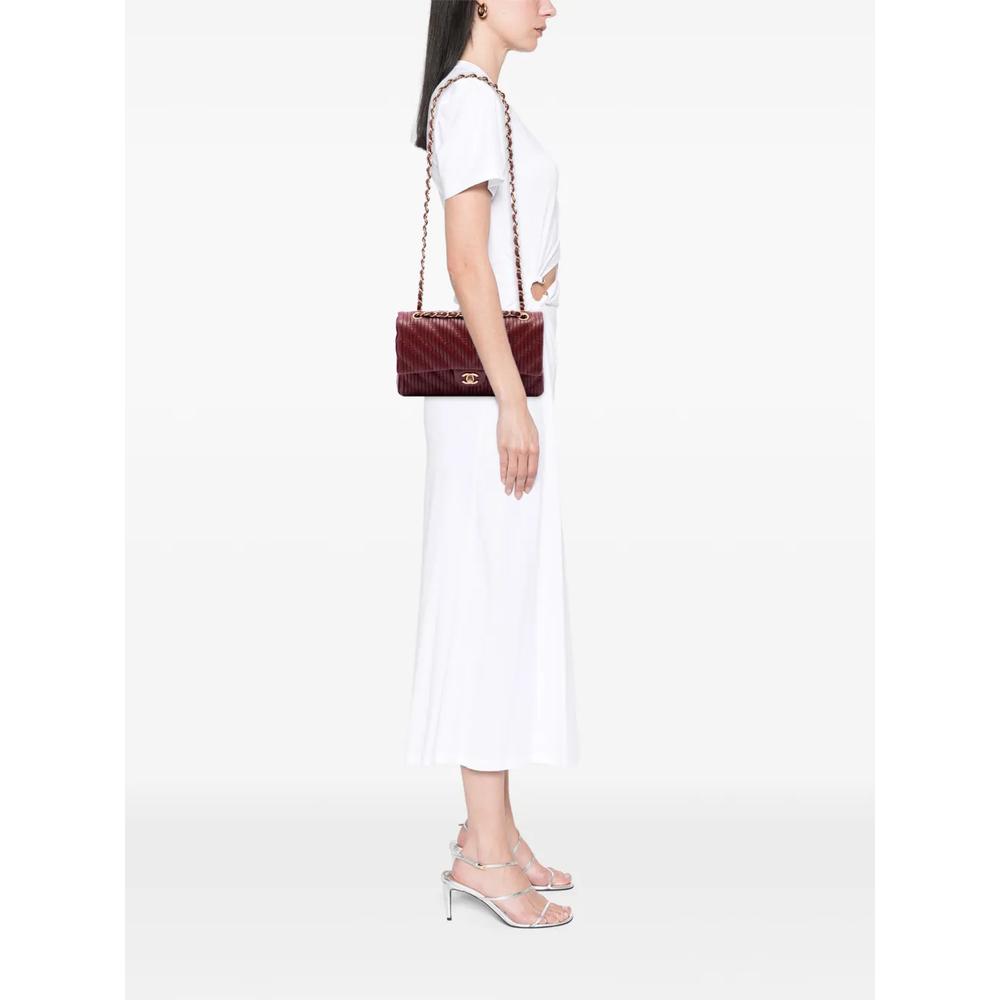 Сумка на плечо Classic Chevron Calfskin Pleated Double Flap среднего размера (2018 год) 2
