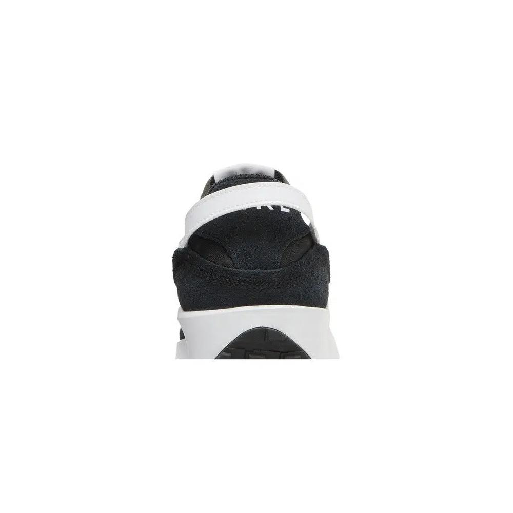 Кроссовки Nike Waffle Debut 'Black White' 7