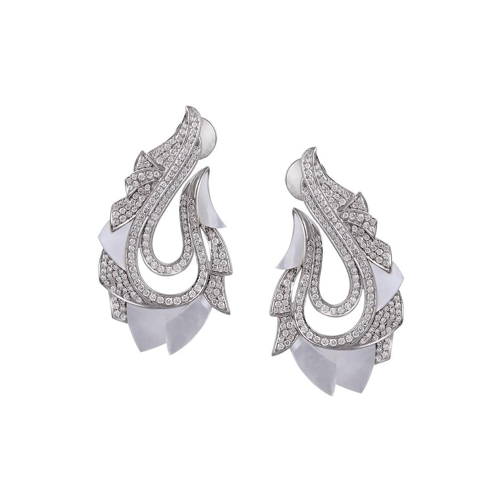 Серьги Mogra из белого золота с бриллиантами 1