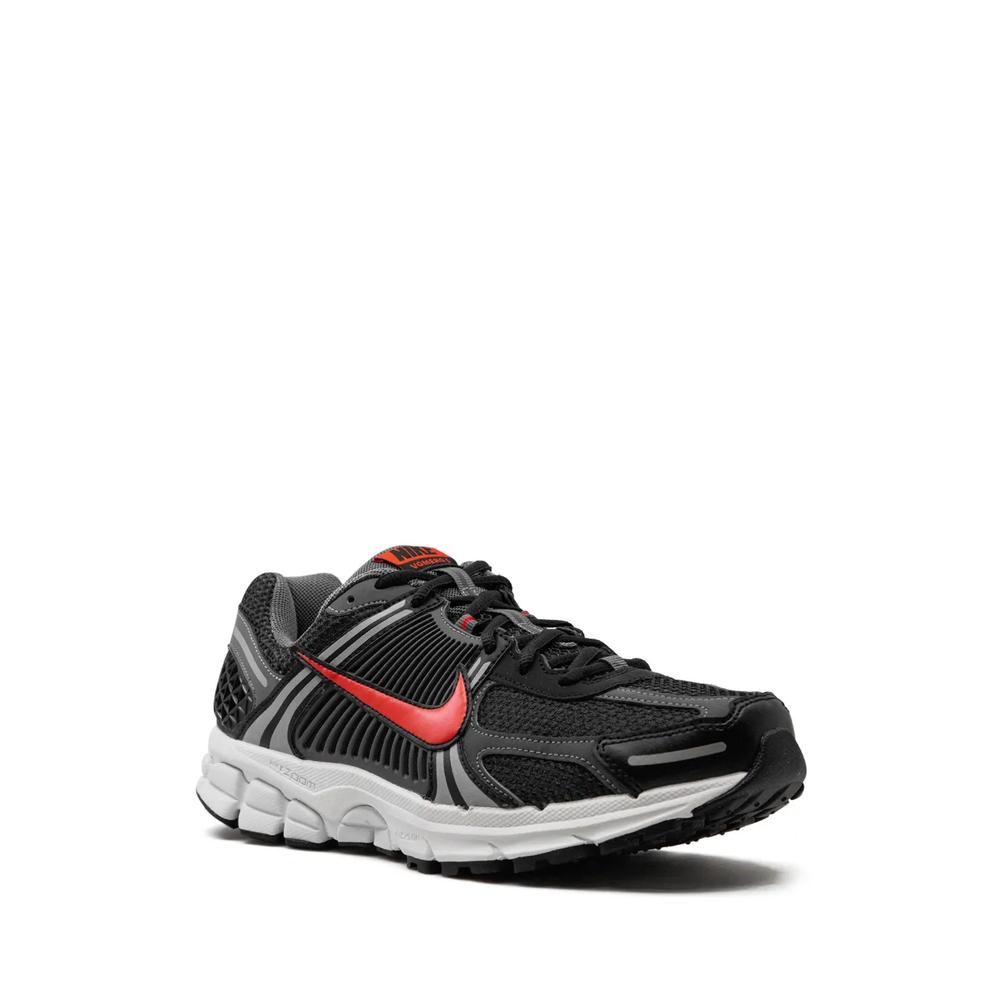 Кроссовки Air Zoom Vomero 5 Black/Picante Red 2