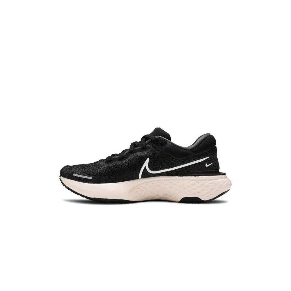 Кроссовки Nike Wmns ZoomX Invincible Run Flyknit 'Black White' 3