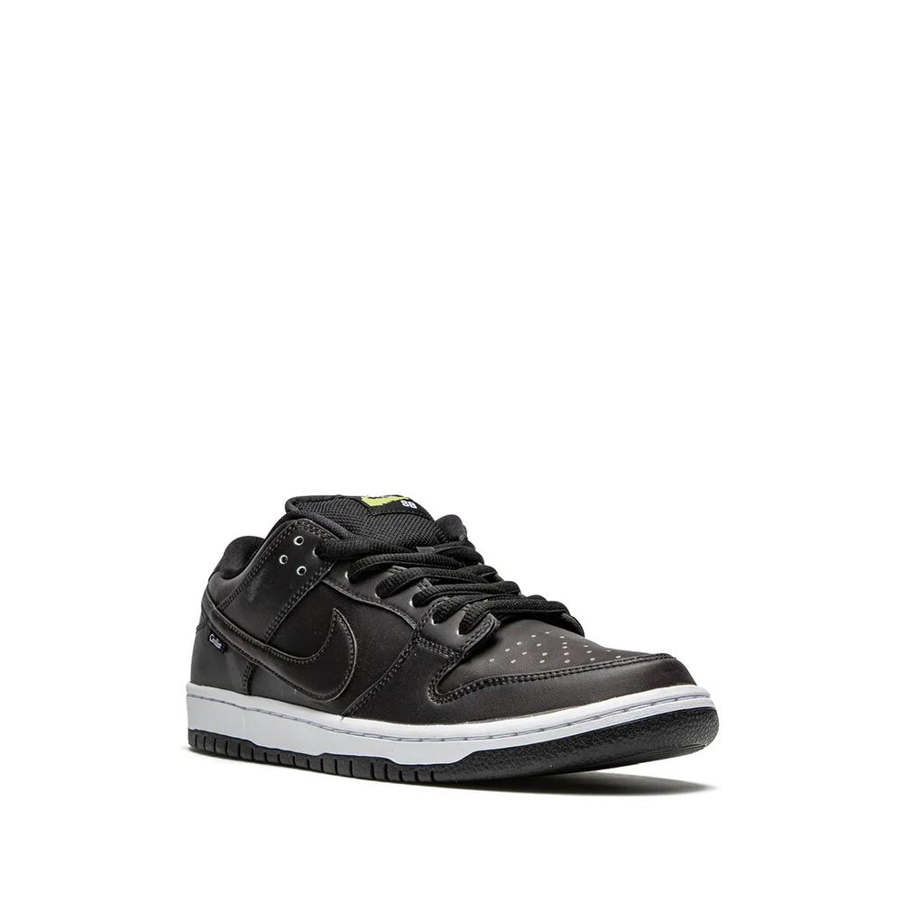 Кроссовки SB Dunk из коллаборации с Civilist 2