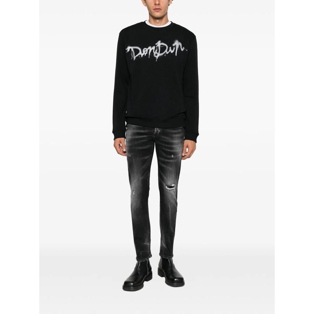 distressed faded jeans 2