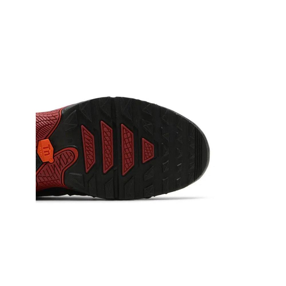 Кроссовки Nike Air Max Plus Drift 'Black Dragon Red' 5