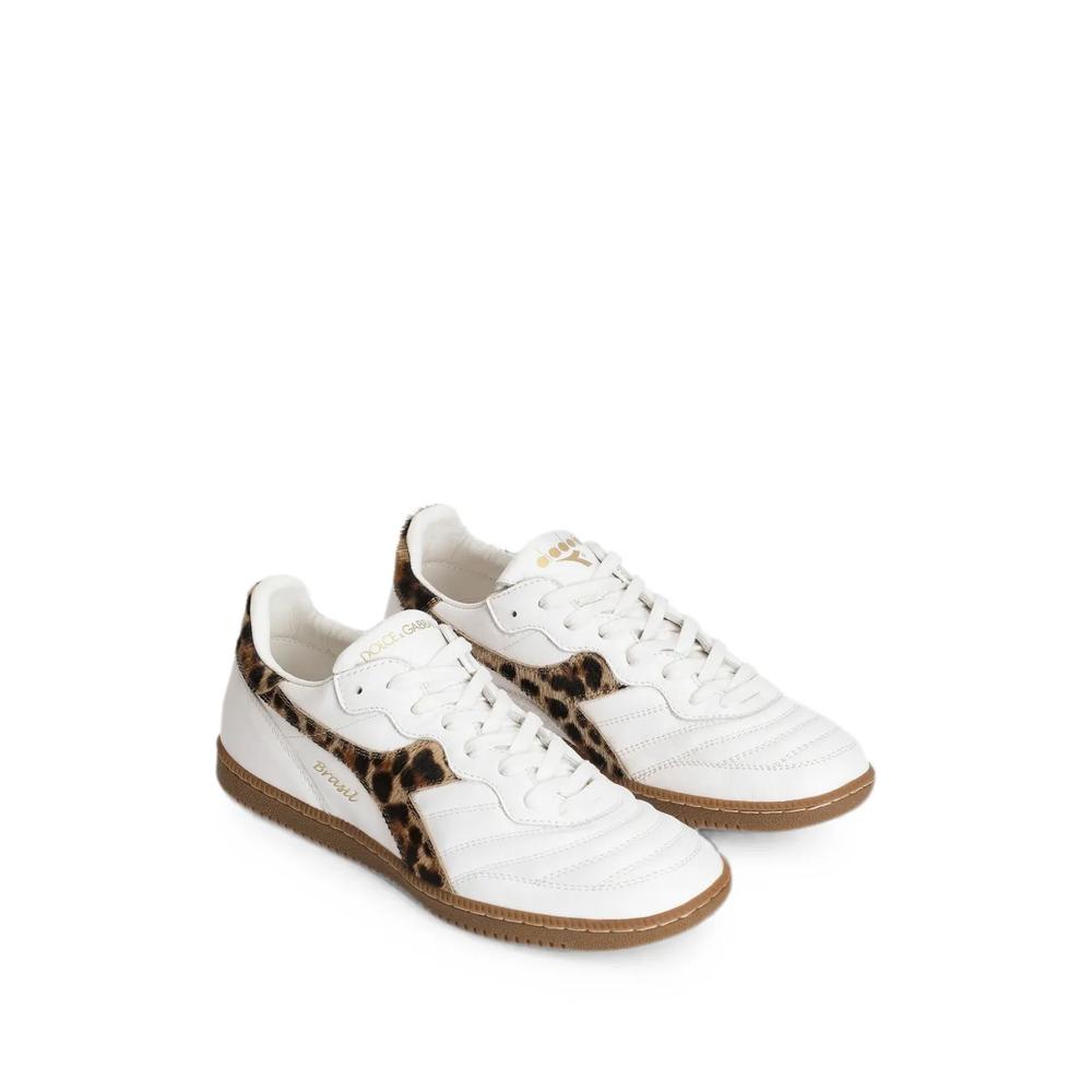 Кроссовки из коллаборации с Diadora 2