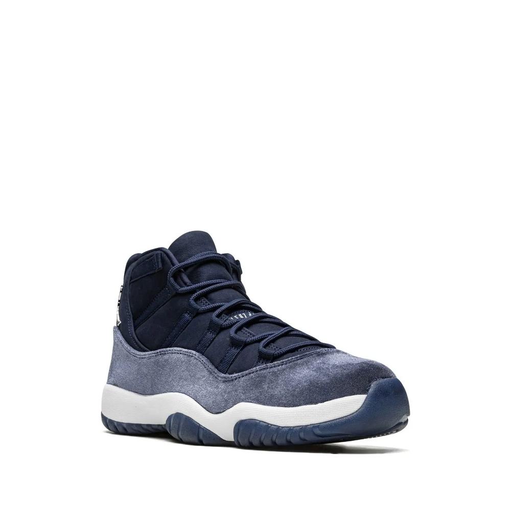 Бархатные кроссовки Air Jordan 11 Midnight Navy 2