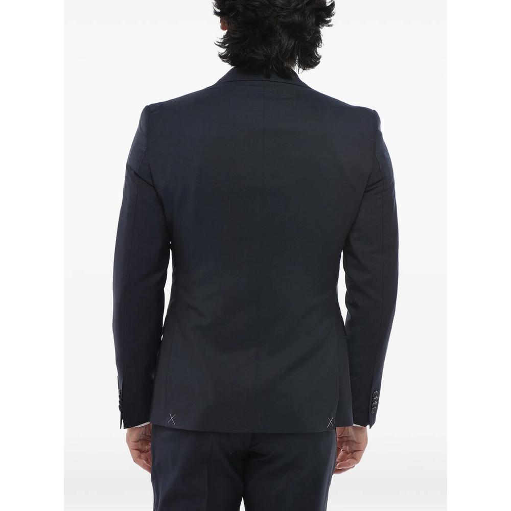 three-piece single-breasted suit 5