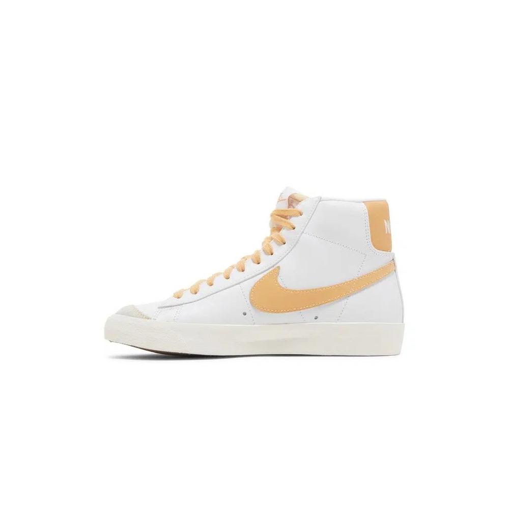 Кроссовки Nike Wmns Blazer Mid '77 'White Peach' 3