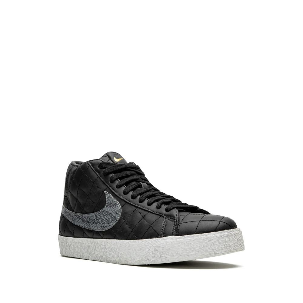 Кроссовки Blazer SB из коллаборации с Supreme 2