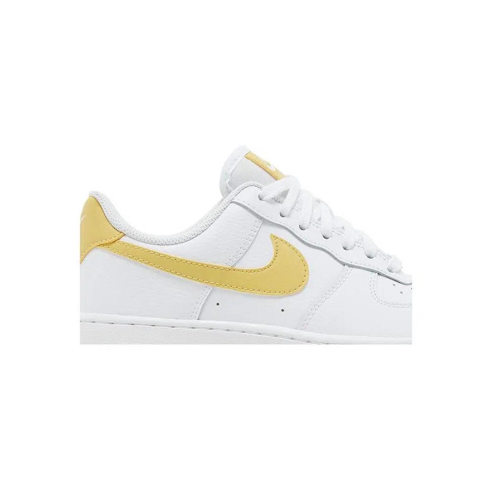 Кроссовки Nike Wmns Air Force 1 '07 'Saturn Gold' 2