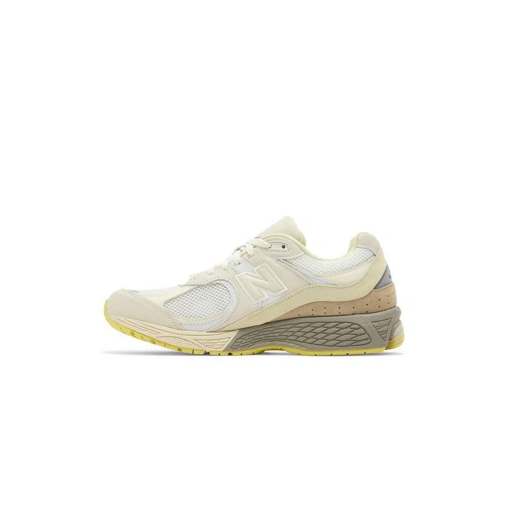 Кроссовки AURALEE x New Balance 2002R 'White' 3