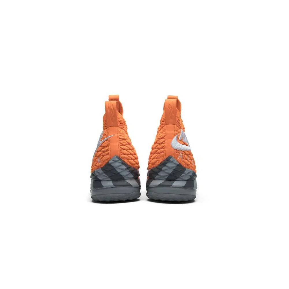 Кроссовки Nike LeBron 15 'Orange Box' PE 6