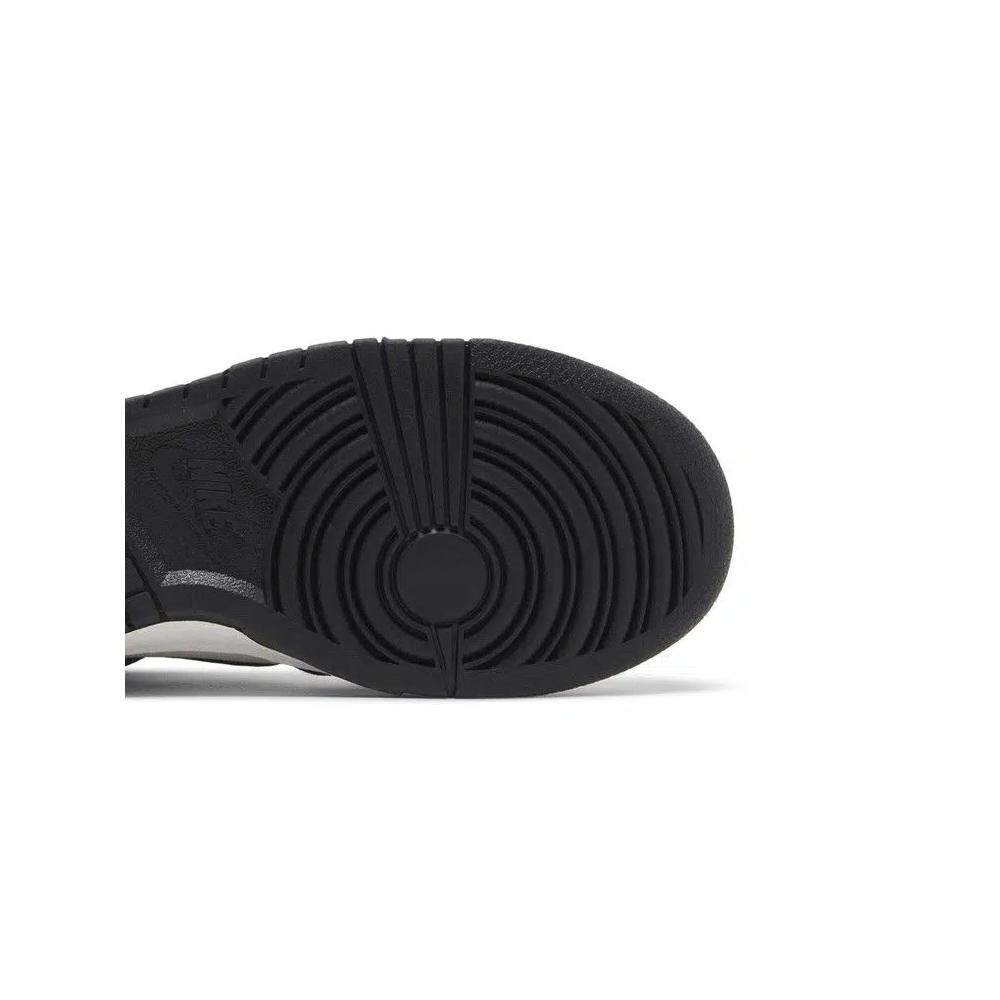 Кроссовки Nike Dunk Mid 'Canvas Panda' 5