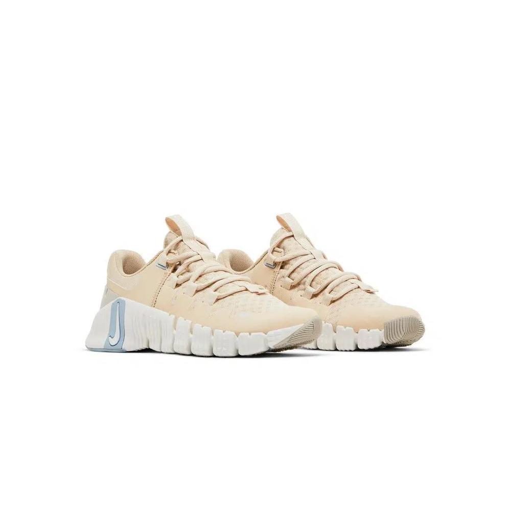 Кроссовки Nike Wmns Free Metcon 5 'Sanddrift' 8
