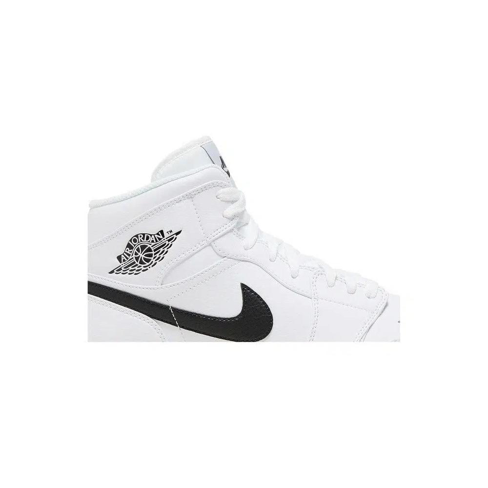 Бутсы Air Jordan 1 Retro Metal 'White Black' 2
