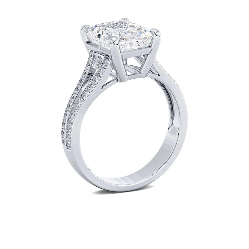 Кольцо из белого золота с бриллиантом 2
