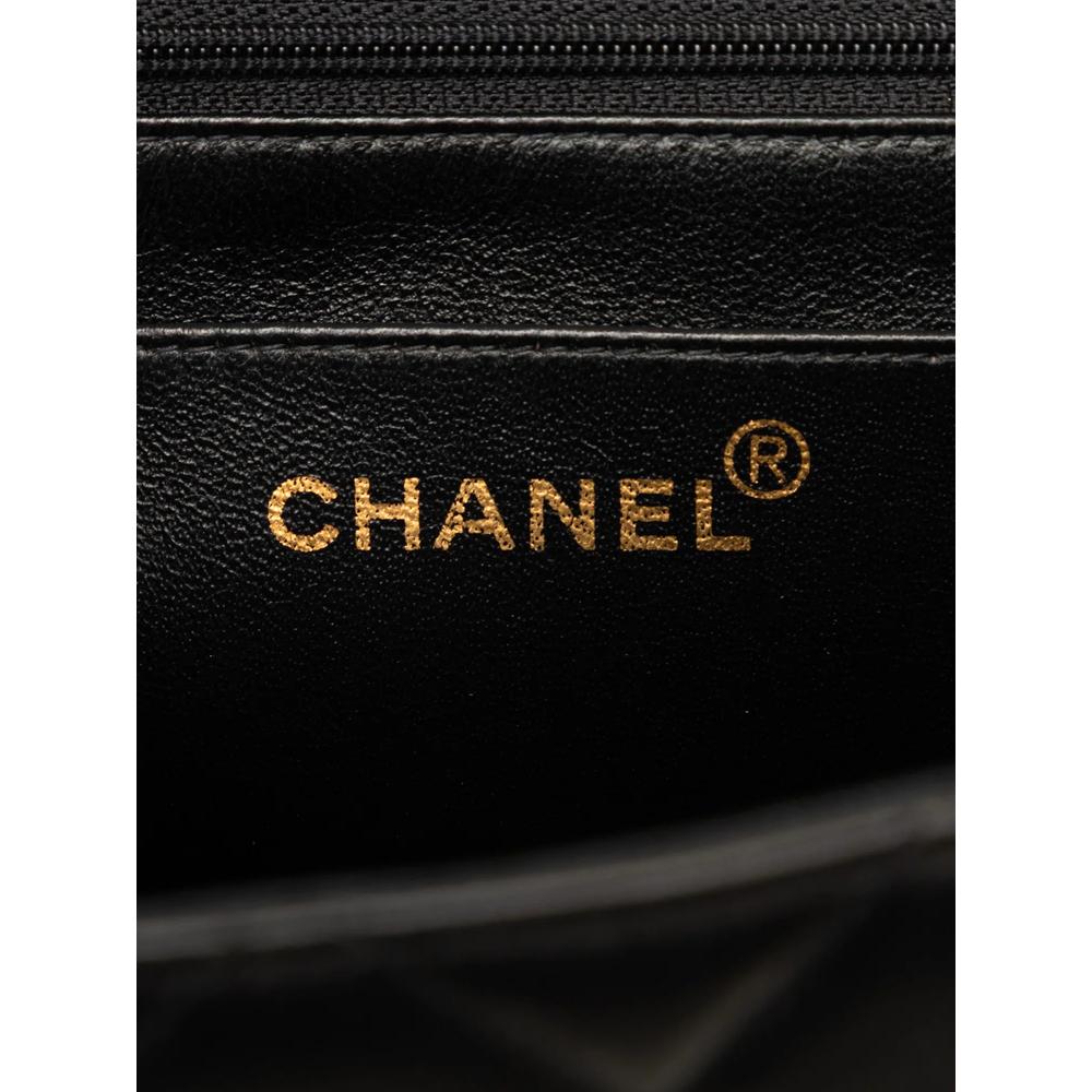 1996-1997 Jumbo XL Classic Lambskin Single Flap crossbody bag 6