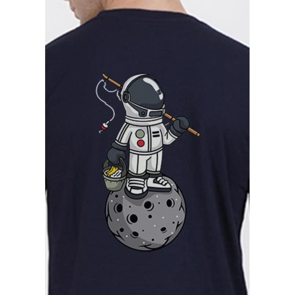 Базовая футболка с коротким рукавом Navy Blue с принтом «Космонавт на рыбалке» 2