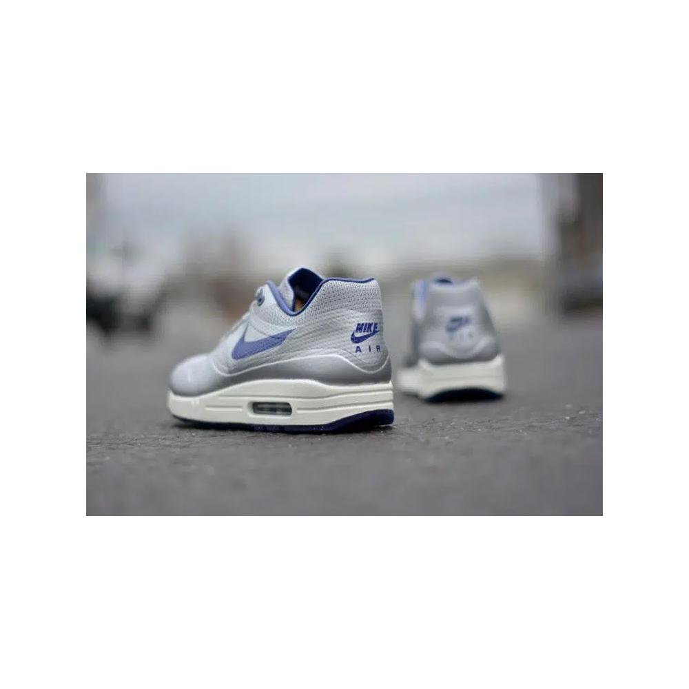 Кроссовки Nike Air Max 1 Hyp QS 'Track Royal' 3