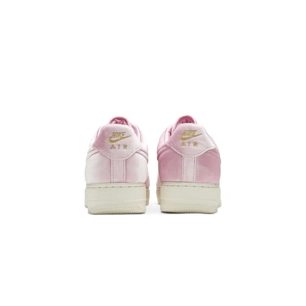 Кроссовки Nike Air Force 1 Low '07 Premium 'Pink Velour' 6