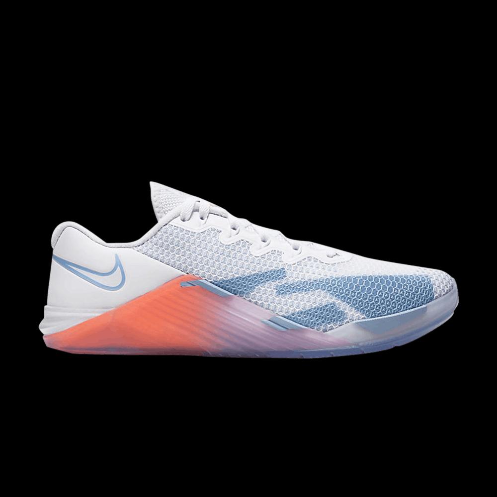 Кроссовки Nike Wmns Metcon 5 Premium 'Ombre Sole' 1