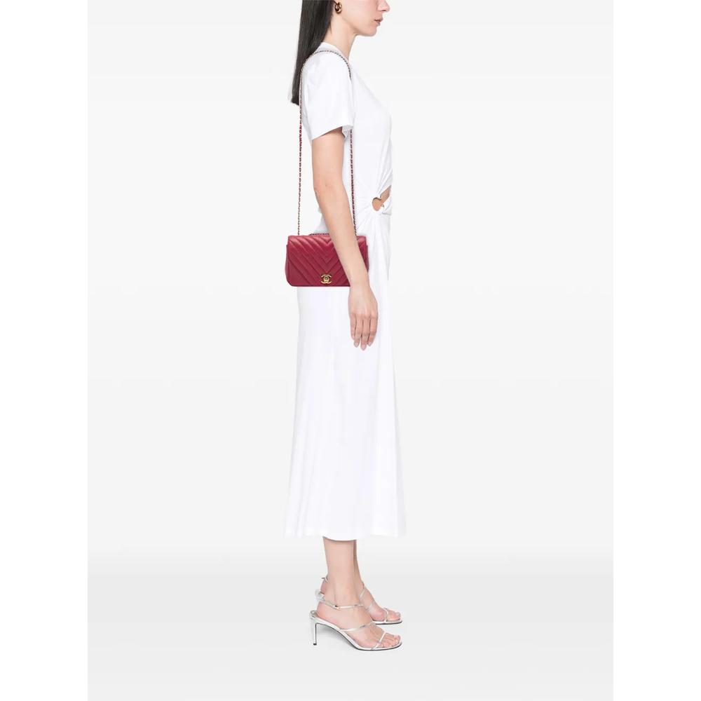 Маленькая сумка на плечо Chevron Iridescent Caviar Statement Flap (2019 год) 2