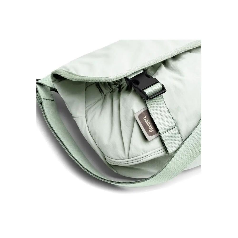 Bellroy Cinch Мини-мессенджер - Морская пена 7
