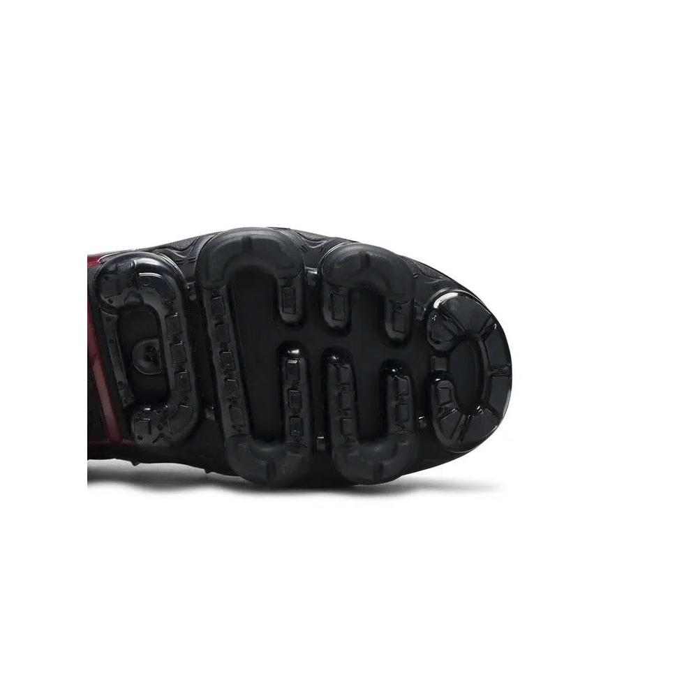 Кроссовки Nike Air VaporMax Plus 'Black Noble Red' 5