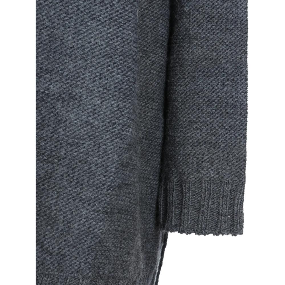V-neck sweater 6