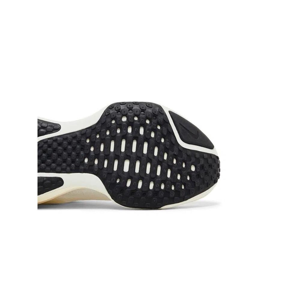 Кроссовки Nike Wmns ZoomX Invincible 3 'Summit White Black' 5