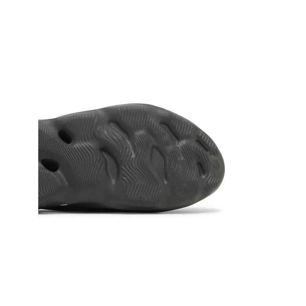 Лайфстайл adidas Yeezy Foam Runner 'Carbon' 5