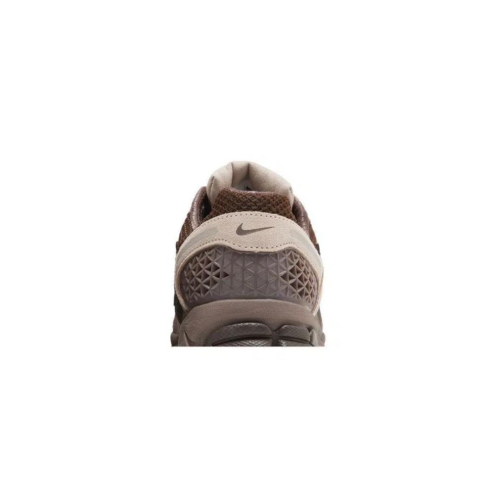Кроссовки Nike Wmns Air Zoom Vomero 5 'Plum Eclipse' 7