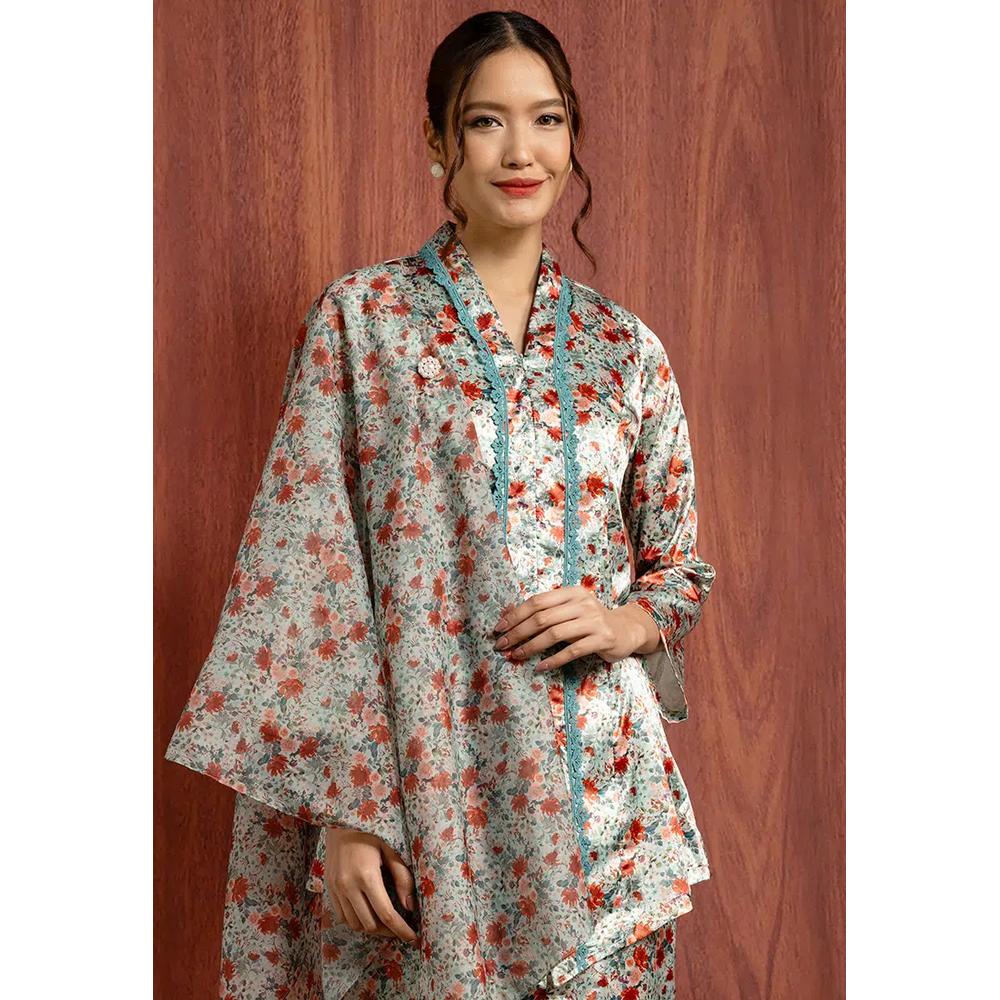 SALMA KURUNG LABUH SET С ШАЛЬЮ 3