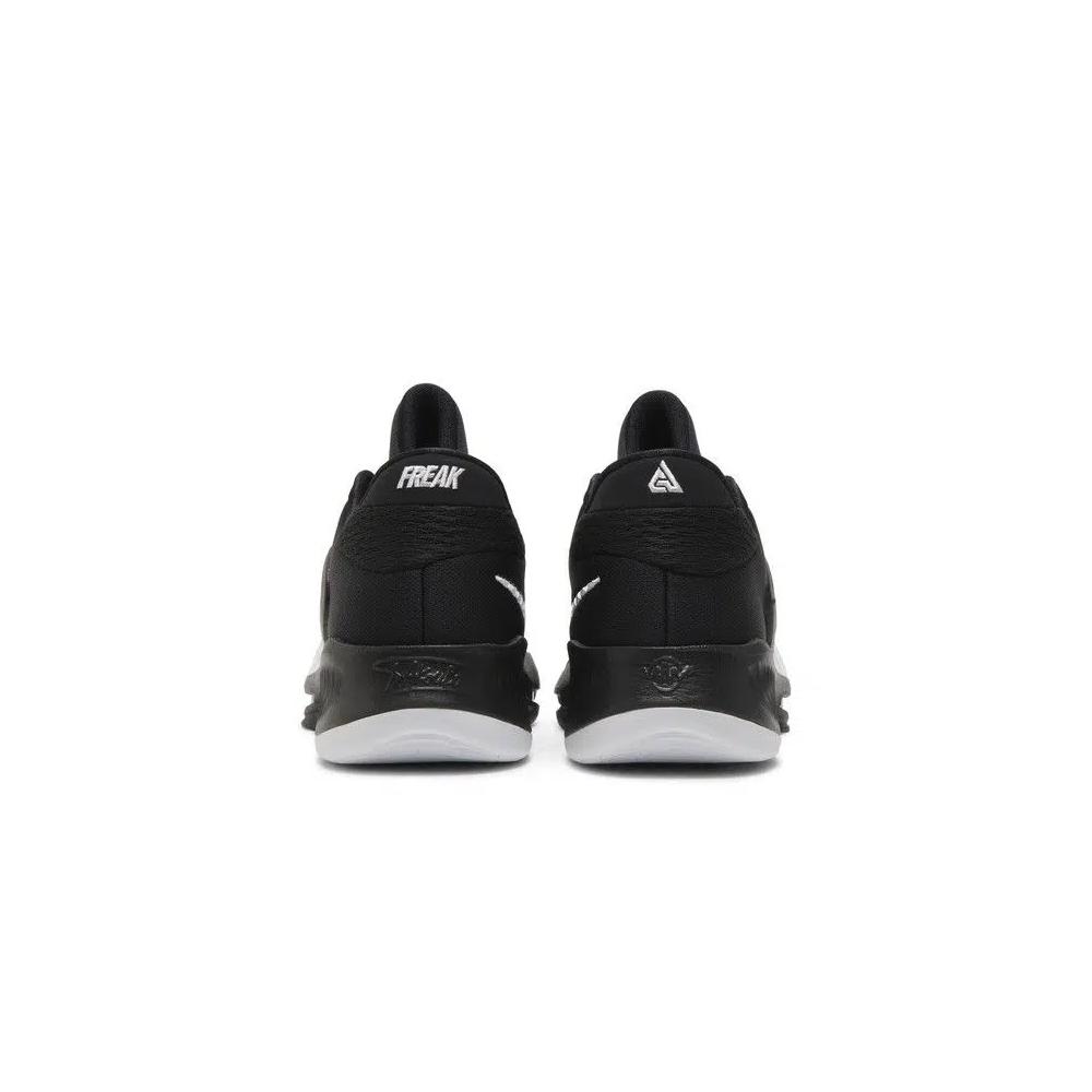 Кроссовки Nike Zoom Freak 4 TB 'Black White' 6