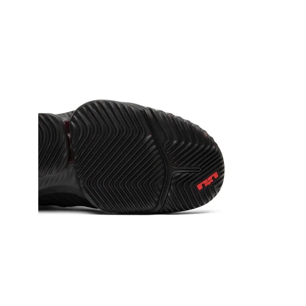 Кроссовки Nike LeBron 16 'Fresh Bred' 5