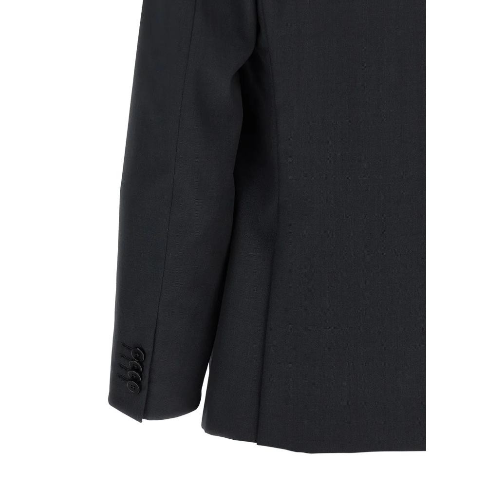 notched-lapel single-breasted suit 5