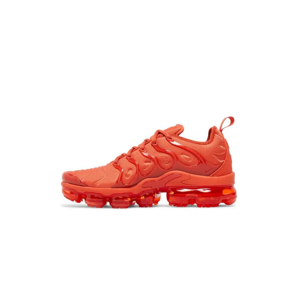 Кроссовки Nike Wmns Air VaporMax Plus 'Triple Orange' 3