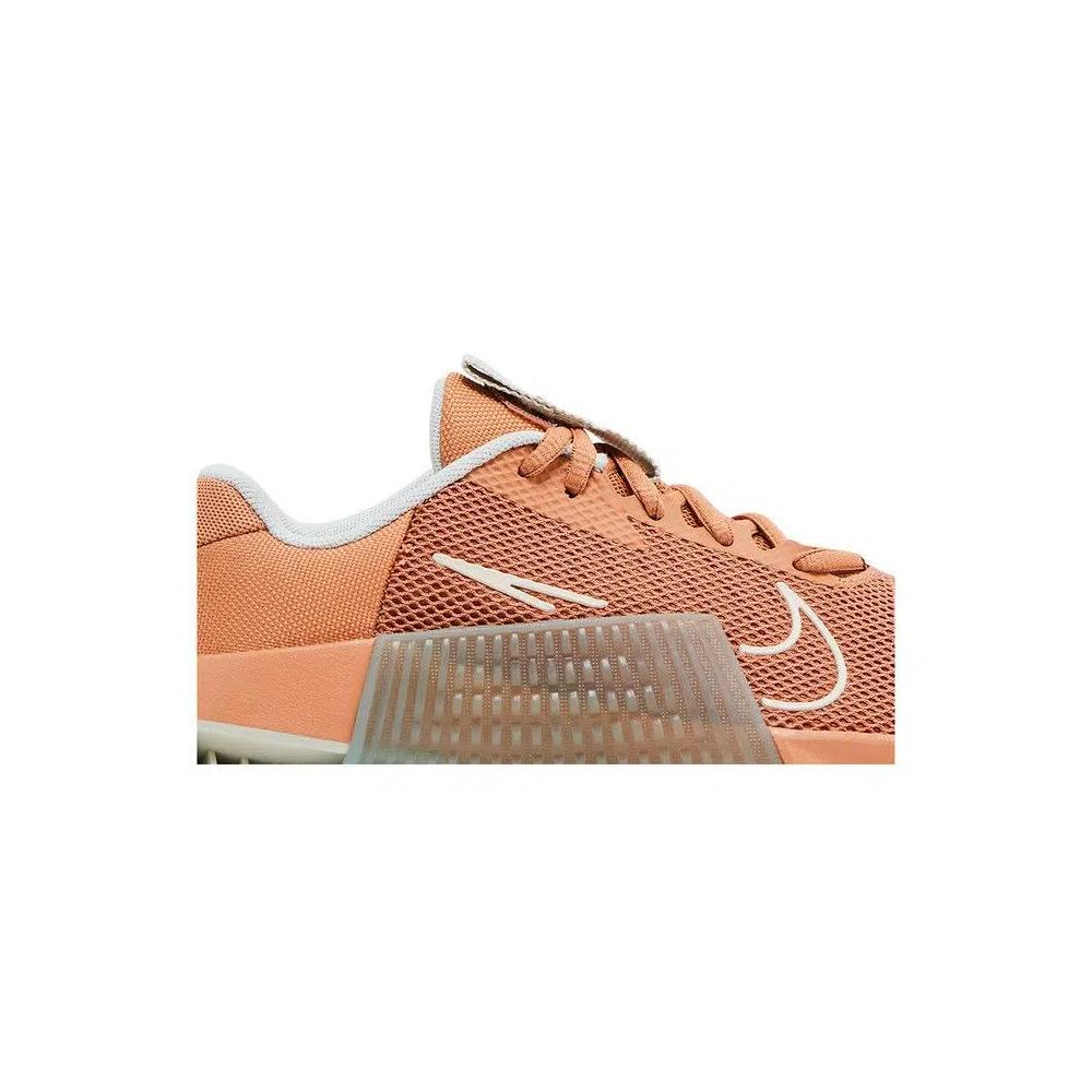 Кроссовки Nike Wmns Metcon 9 'Amber Brown' 2