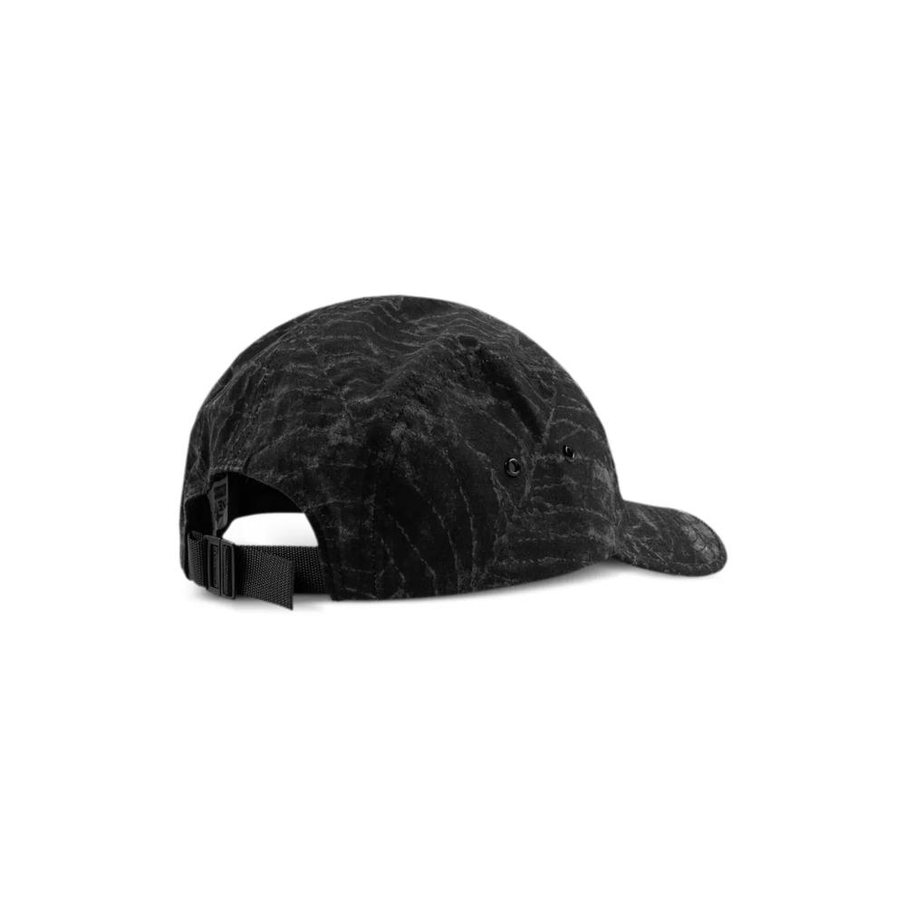 Бейсболка из коллаборации со Stone Island 2