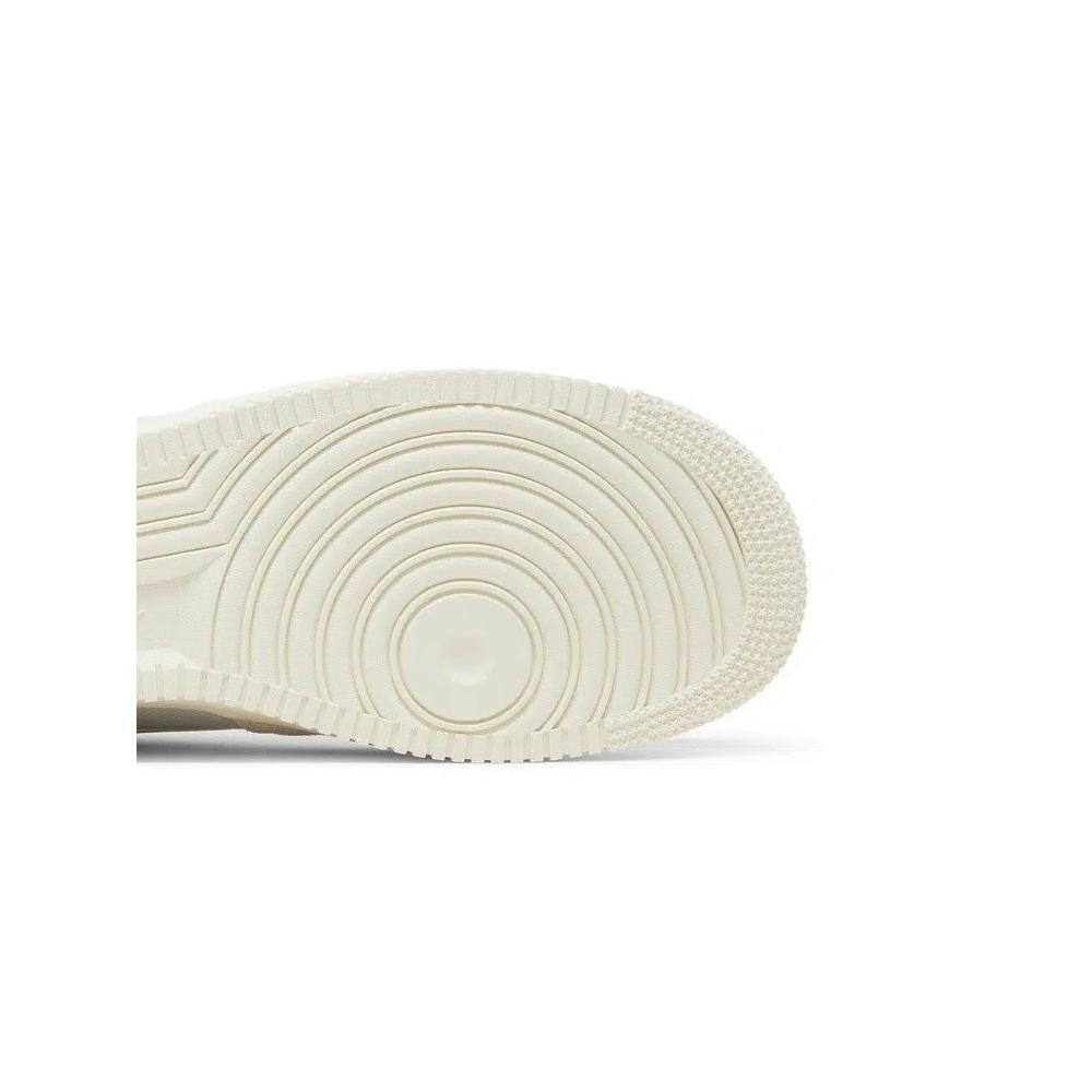 Кроссовки Nike Air Force 1 '07 LV8 'Certified Fresh - Photon Dust' 5