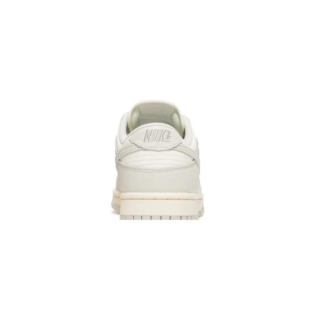 Кроссовки Nike Wmns Dunk Low 'Light Bone' 7