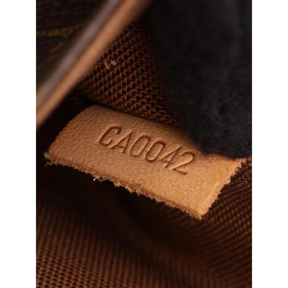2002 Monogram Pochette Ganju bag 7