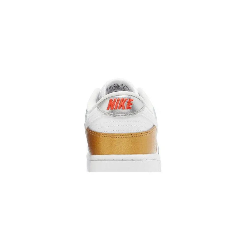 Кроссовки Nike Wmns Dunk Low SE 'Silver Gold Metallic' 7