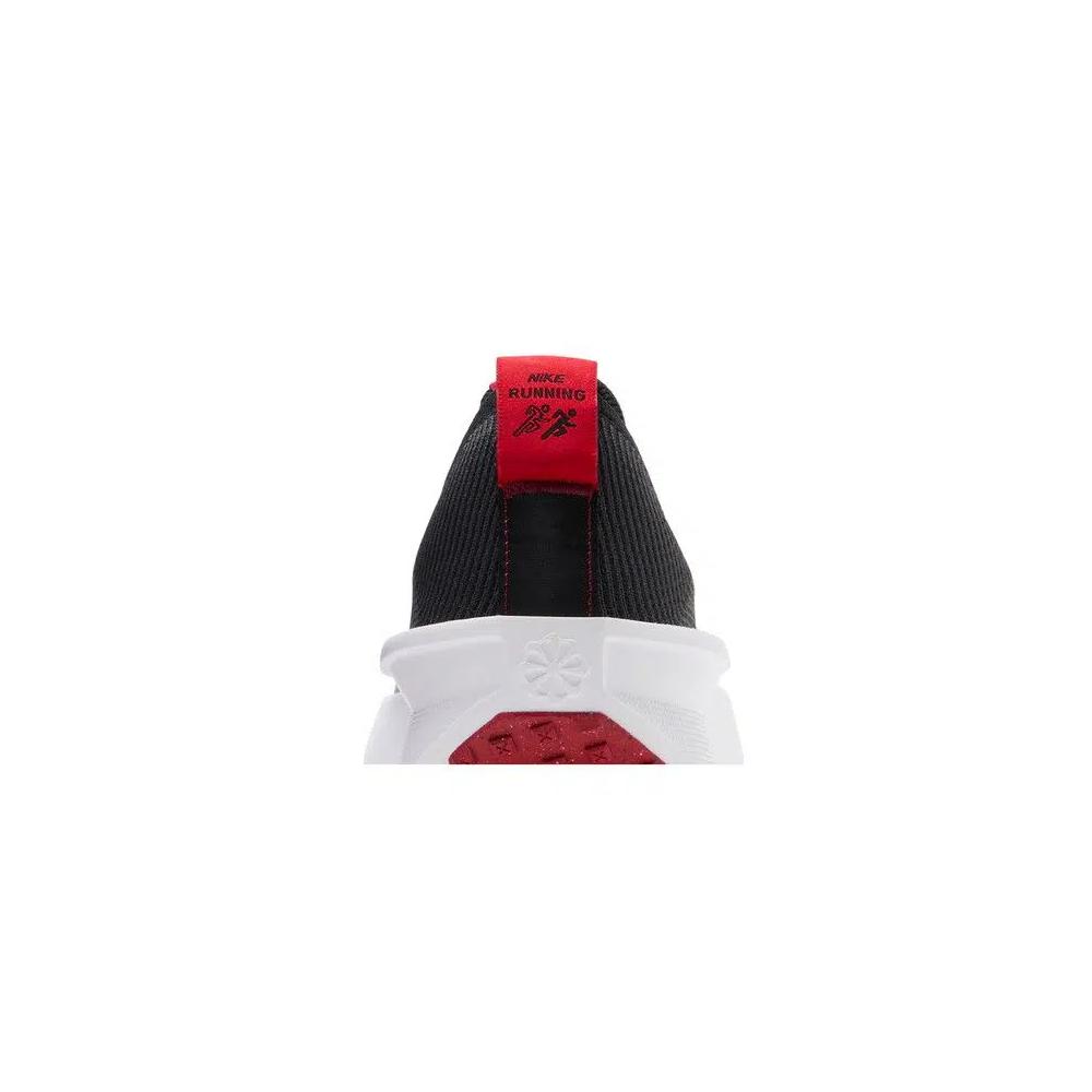 Кроссовки Nike Interact Run 'Black Fire Red' 7