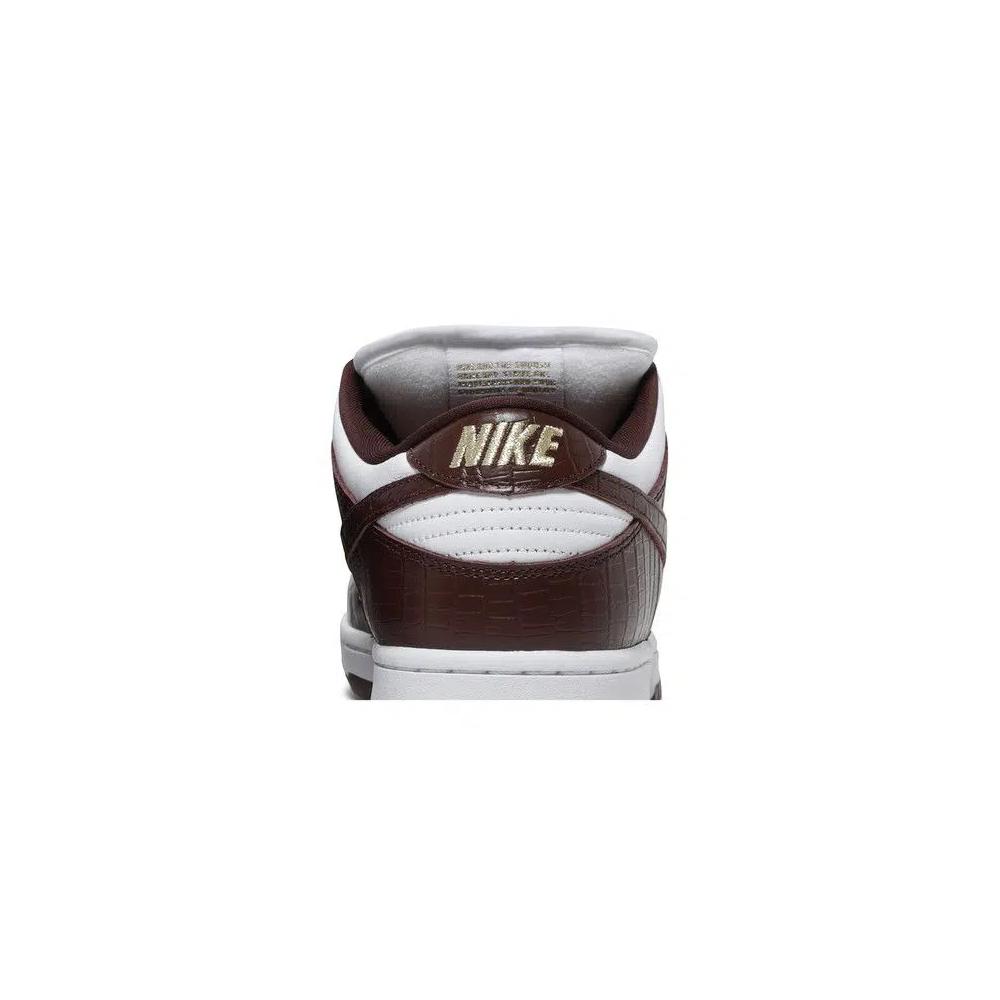 Кроссовки Supreme x Nike Dunk Low OG SB QS 'Barkroot Brown' 7