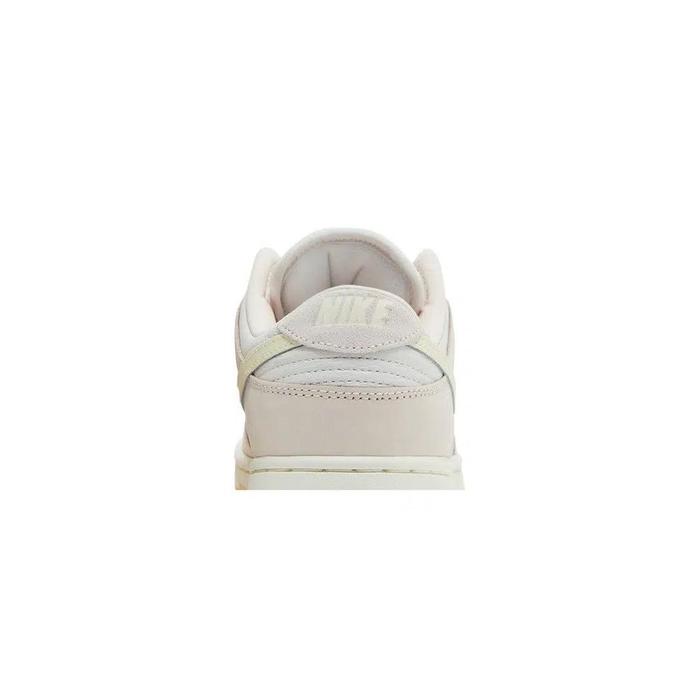 Кроссовки Nike Wmns Dunk Low 'Light Soft Pink' 7