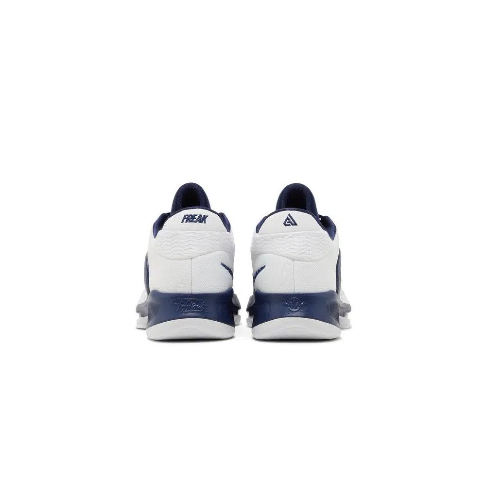 Кроссовки Nike Zoom Freak 4 TB 'Midnight Navy' 6